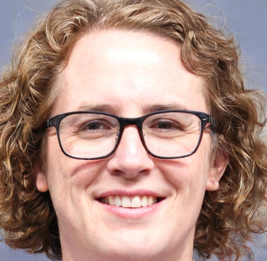 Elena Martínez, Directora de Finanzas Personales